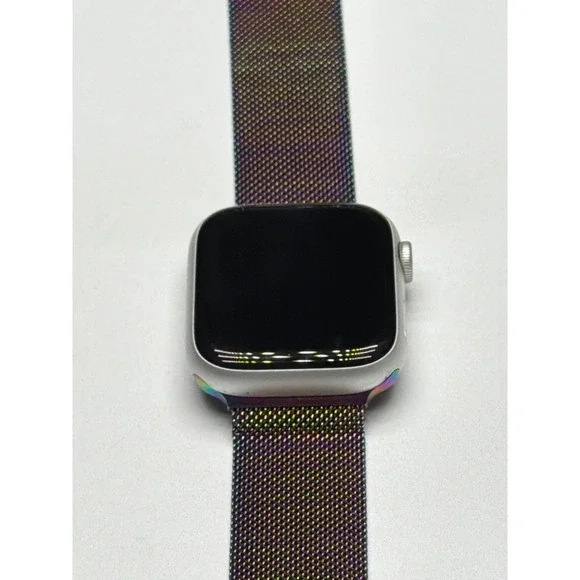 Apple Watch Series 9 45mm GPS Silver‎ Aluminum Case Iridescent Band