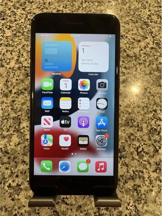 Apple iPhone 7 Plus - 32 GB - Black(Unlocked) Battery Health 97% F