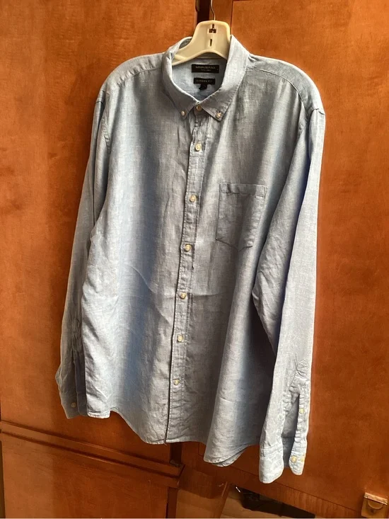 Banana Republic Light Blue Linen Camden Fit Shirt. 771