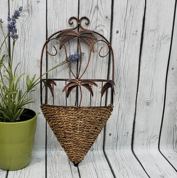 Wicker Metal Palm Tree Wall Pocket