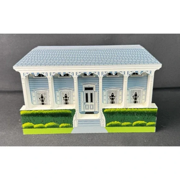 Vintage 1995 Eyebrow House Key West Florida Wooden Decorative Shelf Sitter