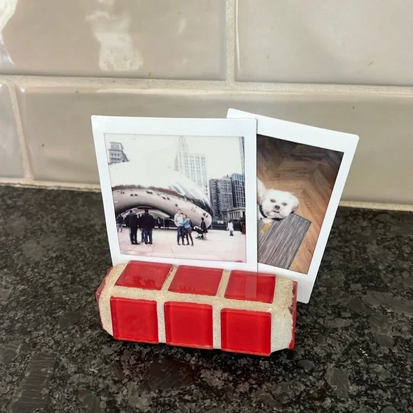 Picture holder / display shelf