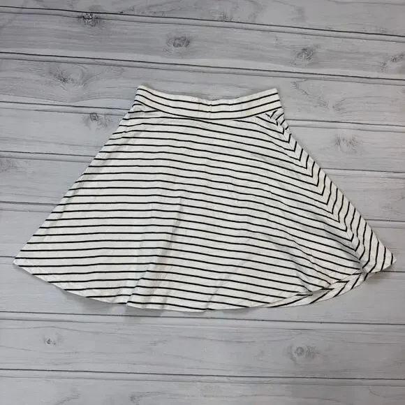 C&A Here There Stripe Skater Skirt Youth US 10 No Tag Y2K Retro