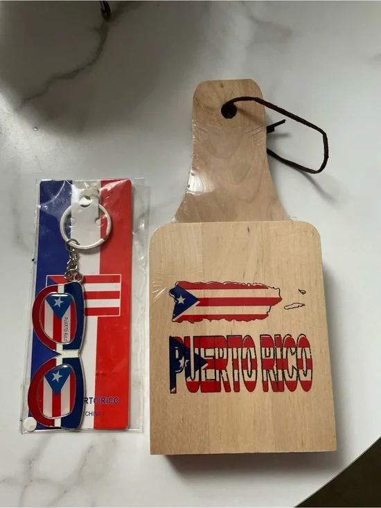 Puerto Rico Wooden Paddle Cutting Board with Flag Design