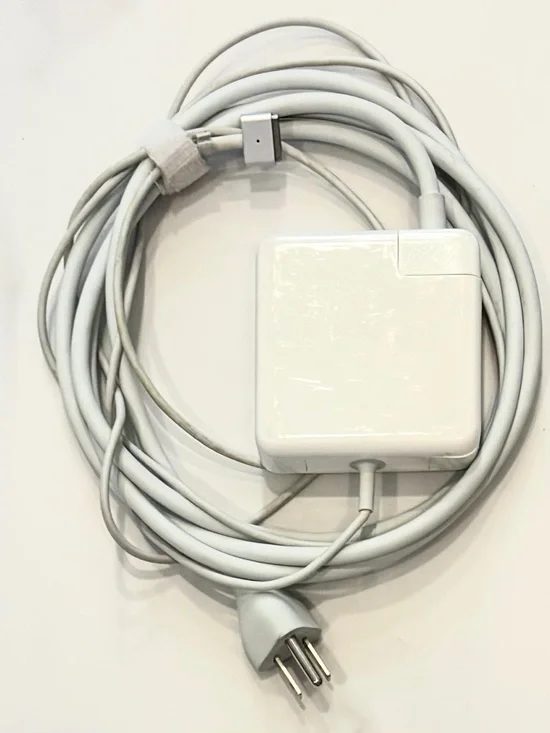 2017 Apple MacBook Air Adapter w/ Cord