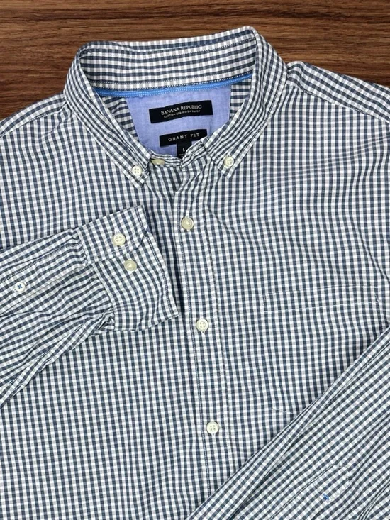 Banana Republic Grant Fit Men’s Blue/White Check Pattern L/S Dress Shirt. Large