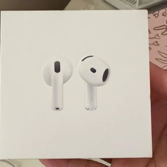 Apple AirPods 4 in White