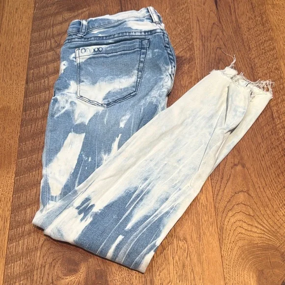 Blank NYC Girl’s Bleached Jeans Size 10