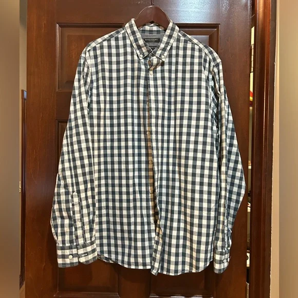 Banana Republic Men's Blue and White Plaid Shirt Camden Fit Size XL