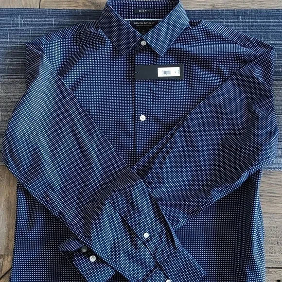 New Banana Republic Classic Blue Shirt Size M