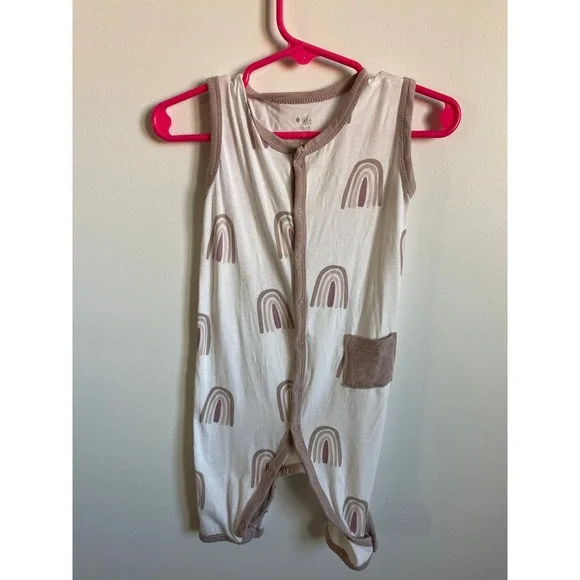 Kyte Baby Sleeveless Snap Romper Rainbow 12-18 Months