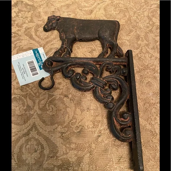 Cast iron Cow Corner Bracket Hanger NWT