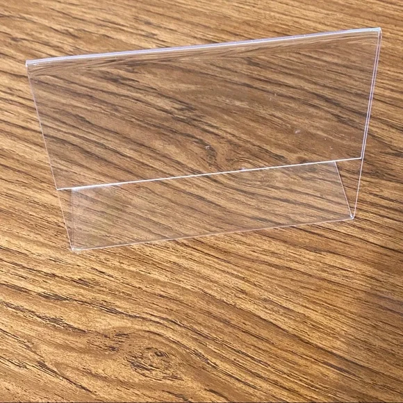 🌴 FREE Plastic Holding Stand