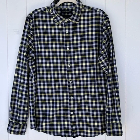 Banana Republic Men’s Intucked Slim Fit Button Up Shirt‎ Plaid Size Large
