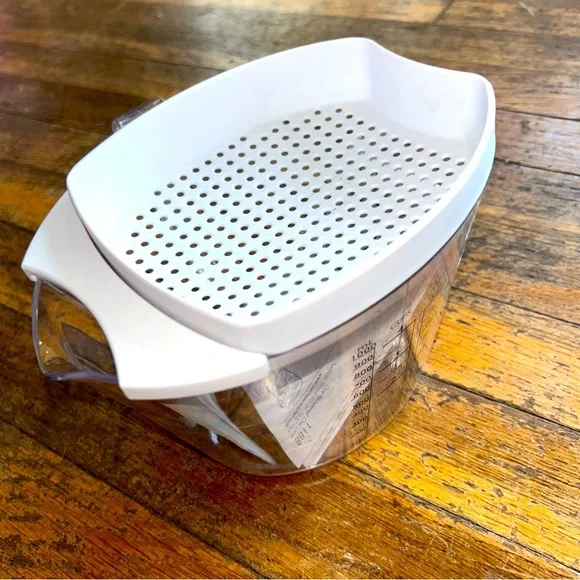Brand new The Pampered Chef Gravy Seperator