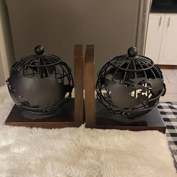 Pier 1 Imports, Vintage Wood/Metal World Globe Bookends. Set of 2.