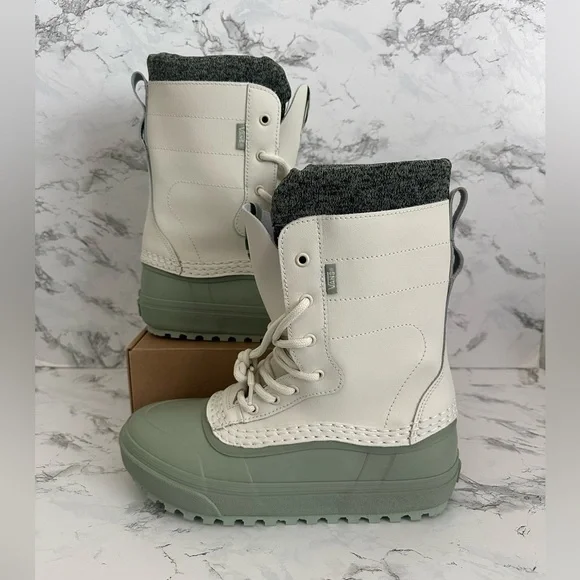 Vans MTE Standard Cold Weather All Trac Snow Boots Men’s Size 7/Women’s Size 8.5