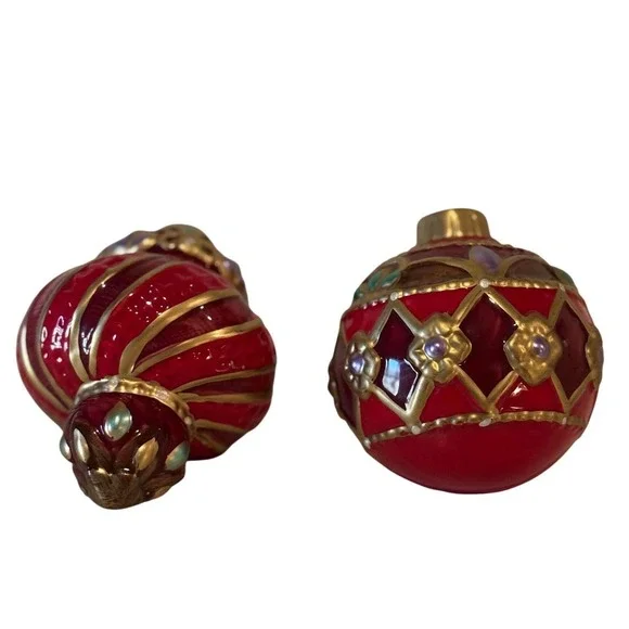 Christmas Ornament Salt and Pepper‎ Shakers Red Gold Ceramic Jeweled Holiday Set
