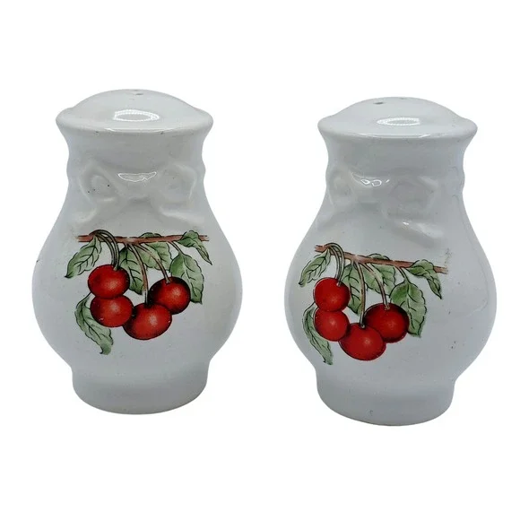 Vtg Cherry Salt & Pepper Shakers Set Ceramic White Fruit Taiwan Kitchen Decor‎