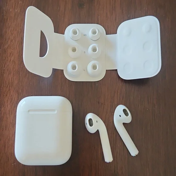 Apple Airpods 1st Gen 2016 Model A1602