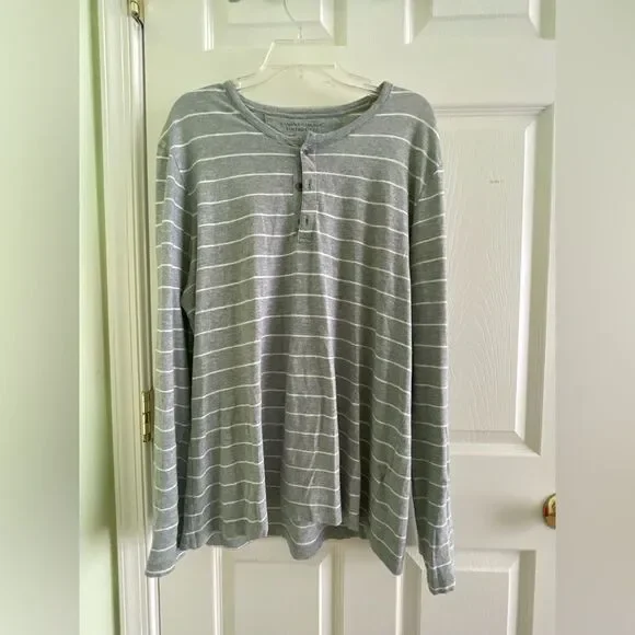 Banana Republic Business Casual Shirt - L - Grey Striped - Cotton Long Sleeve