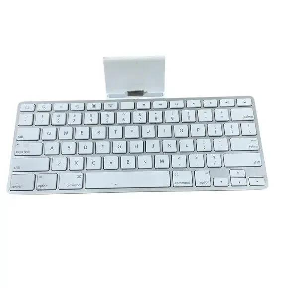 Apple iPad Keyboard Docking Station Model A1359 No Power Cable Good Condition