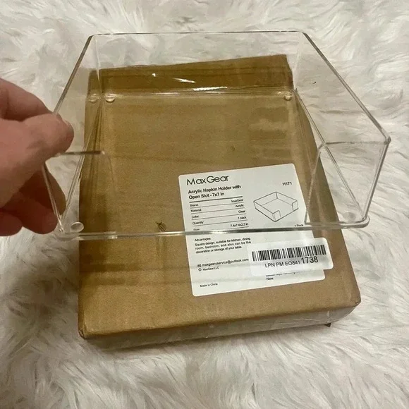 Max gear acrylic napkin holder