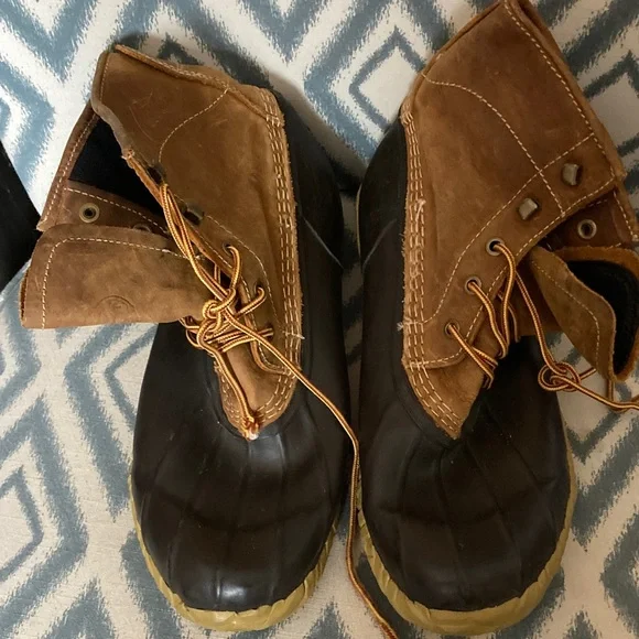 Men's Brown and Black Duck Boots 9M