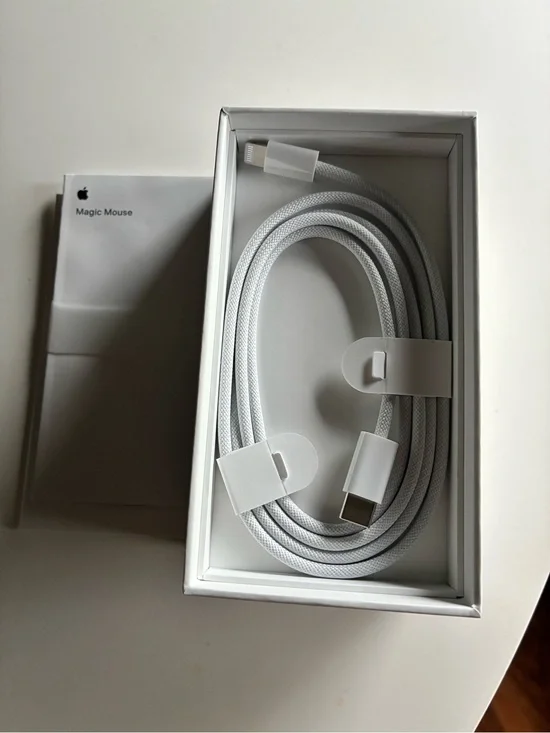 ✨Apple White USB‑C Cable to Lightning Cable