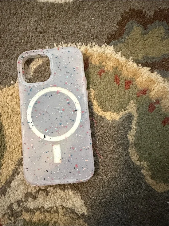 Apple Clear Speckled MagSafe iPhone Case with White Ring
