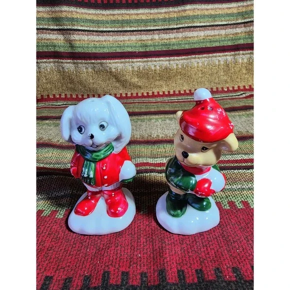 House of Lloyd Bear‎ and Bunny salt and pepper Set.