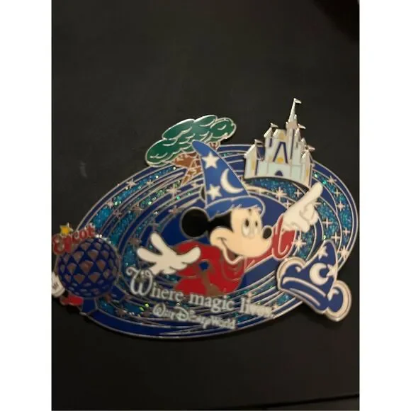 Official Disney Jumbo Pin Trading 2006 Where The Magic Lives RETIRED