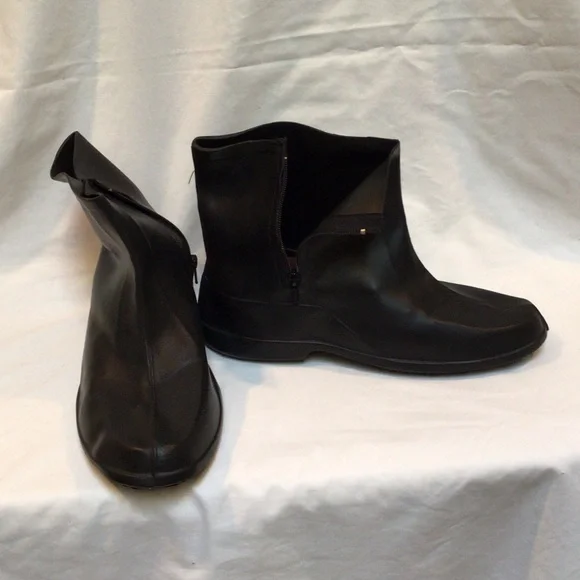 Haband Black Ankle Boot Overshoes with Side Zipper
