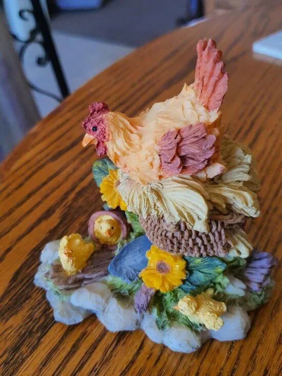 Resin Hen Nest Chicks Figurine~Plastic Chicken Figure~3 3/4