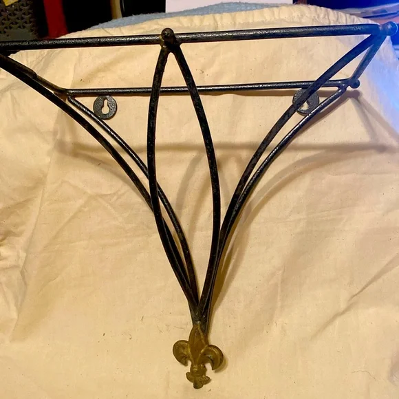 VINTAGE WROUGHT IRON FLEUR DIS LIS WALL SCONCE / PLANTER