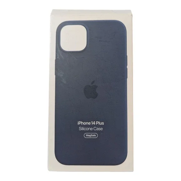 F3.‎ Apple Silicone Case with MagSafe for iPhone 14 Plus or 15 Plus - Navy Blue
