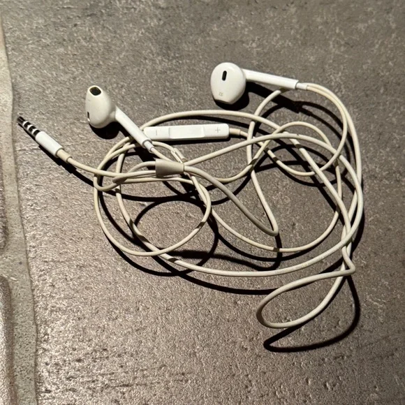 Genuine Apple Headphones 3.5mm Jack for iPhone with microphone EarPods Earphones