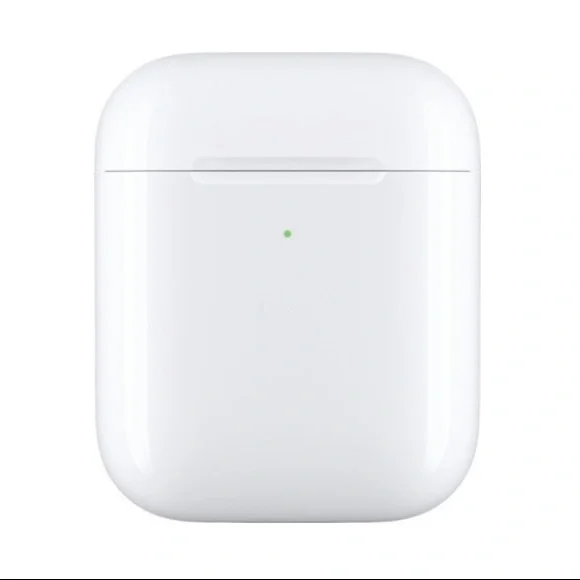 Apple AirPods w/ Wireless Charging Case - White