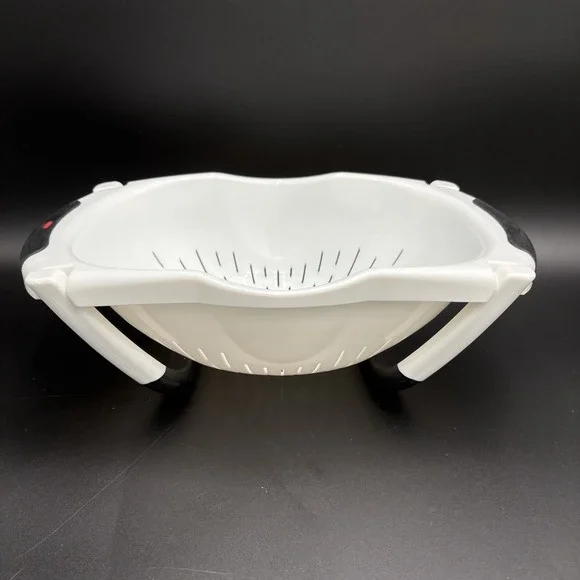 OXO Good Grips Large Over the Sink Colander Strainer with Foldable Arms