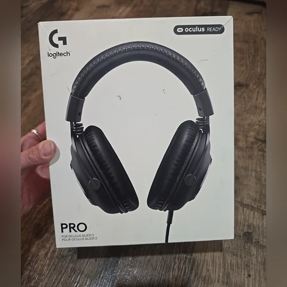 Logitech pro headphones for Oculus quest 2