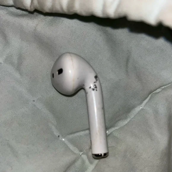 FAIR Apple Airpod Right Side Only (A1523) 1st Generation - White