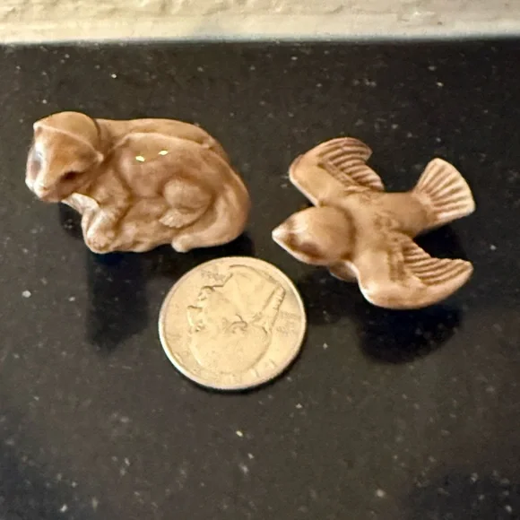 Wade Whimsies England Ceramic Otter & Bird Set - 2 Brown pottery
