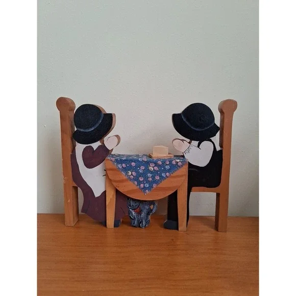 Hand Painted Cute Wooden Amish Family Saying Prayer Over Meal Shelf Sitter Decor