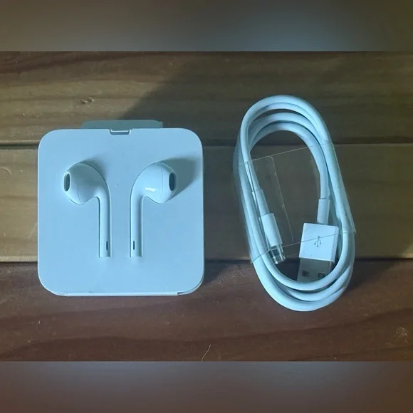 Original Apple EarPods with Lightning Connector + Charging/Data Cable New
