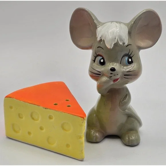 Mouse and Cheese Salt and Pepper Shakers Enesco Japan Porcelain‎ Gray Enesco