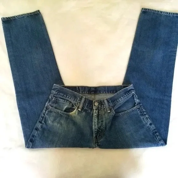 Levi's‎ 514 Traditional 5 Pocket Styling Medium Wash Jeans