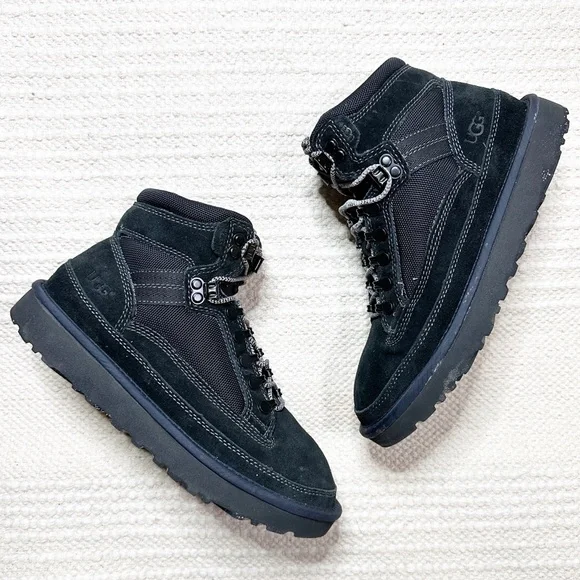 UGG men's black Highland Hiker suede lace up sneaker boots 6