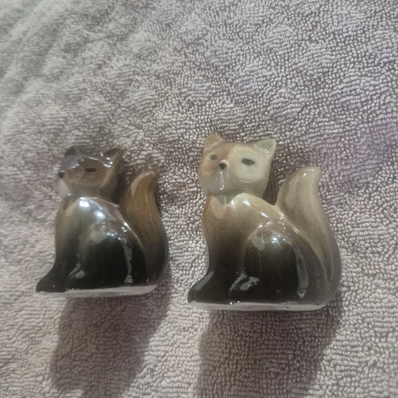 Ceramic Fox Small Pet Figurine - Brown/Black