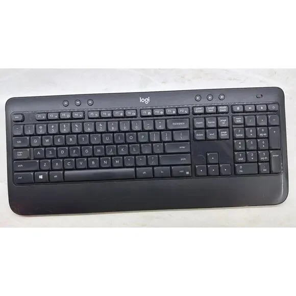 LOGITECH K540 Wireless Desktop Keyboard Powers On Unifying Receiver Not Included