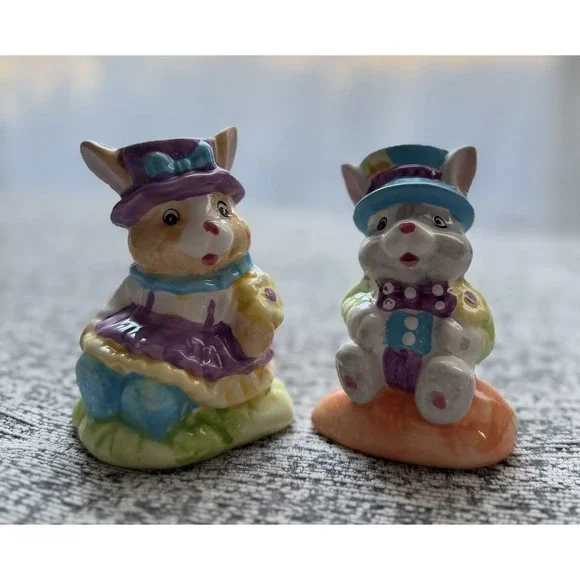 Easter Bunnies Salt Pepper Shakers Vintage WCL 4